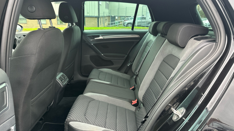 Volkswagen Golf 1.5 TSI EVO 150 R-Line 5dr DSG Petrol Hatchback